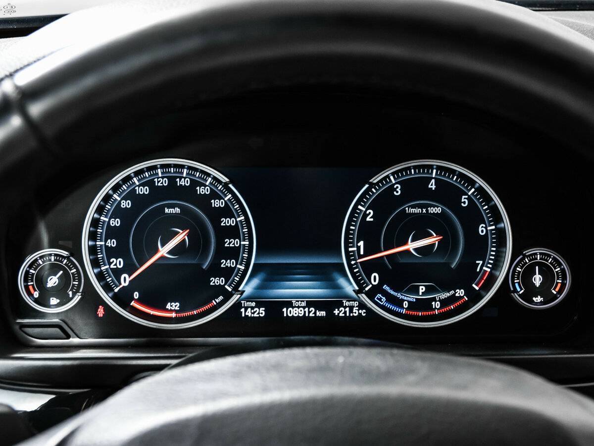 БМВ 5 серии б/у, 2015, Автоматическая. Фото: #9