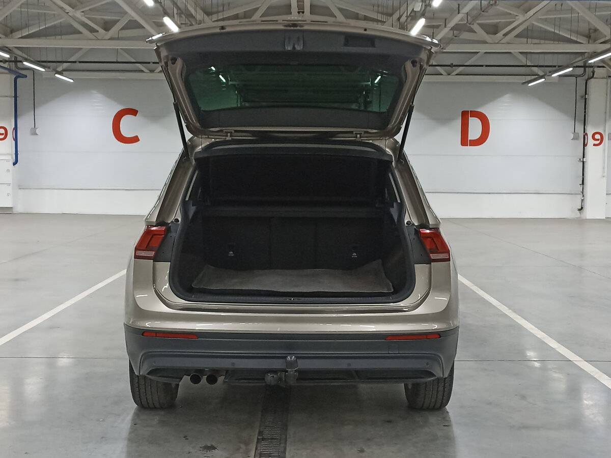 Volkswagen Tiguan б/у, 2017, Роботизированная. Фото: #9