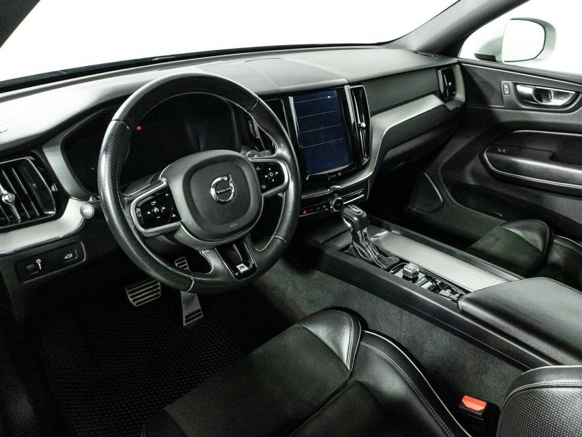 Volvo XC60 б/у, 2018, Автоматическая. Фото: #10