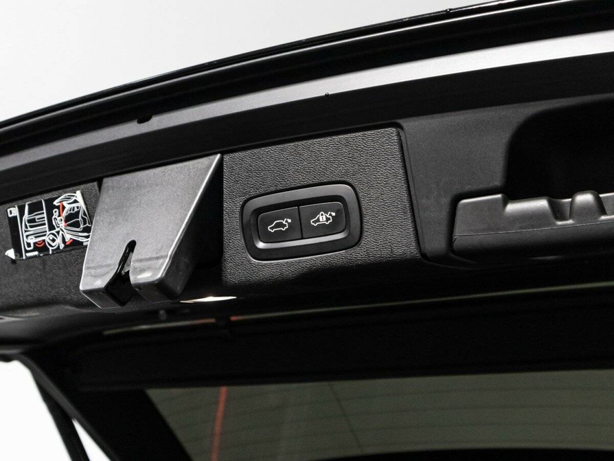 Volvo XC60 б/у, 2018, Автоматическая. Фото: #15