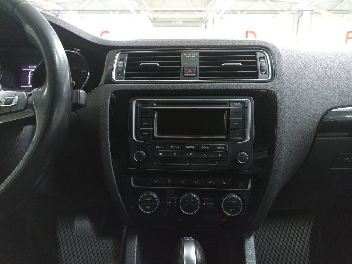 Volkswagen Jetta б/у, 2015, Роботизированная. Фото: #14