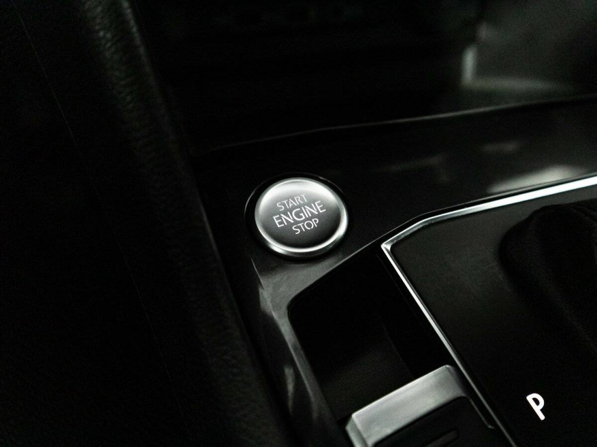 Volkswagen Tiguan б/у, 2018, Роботизированная. Фото: #19