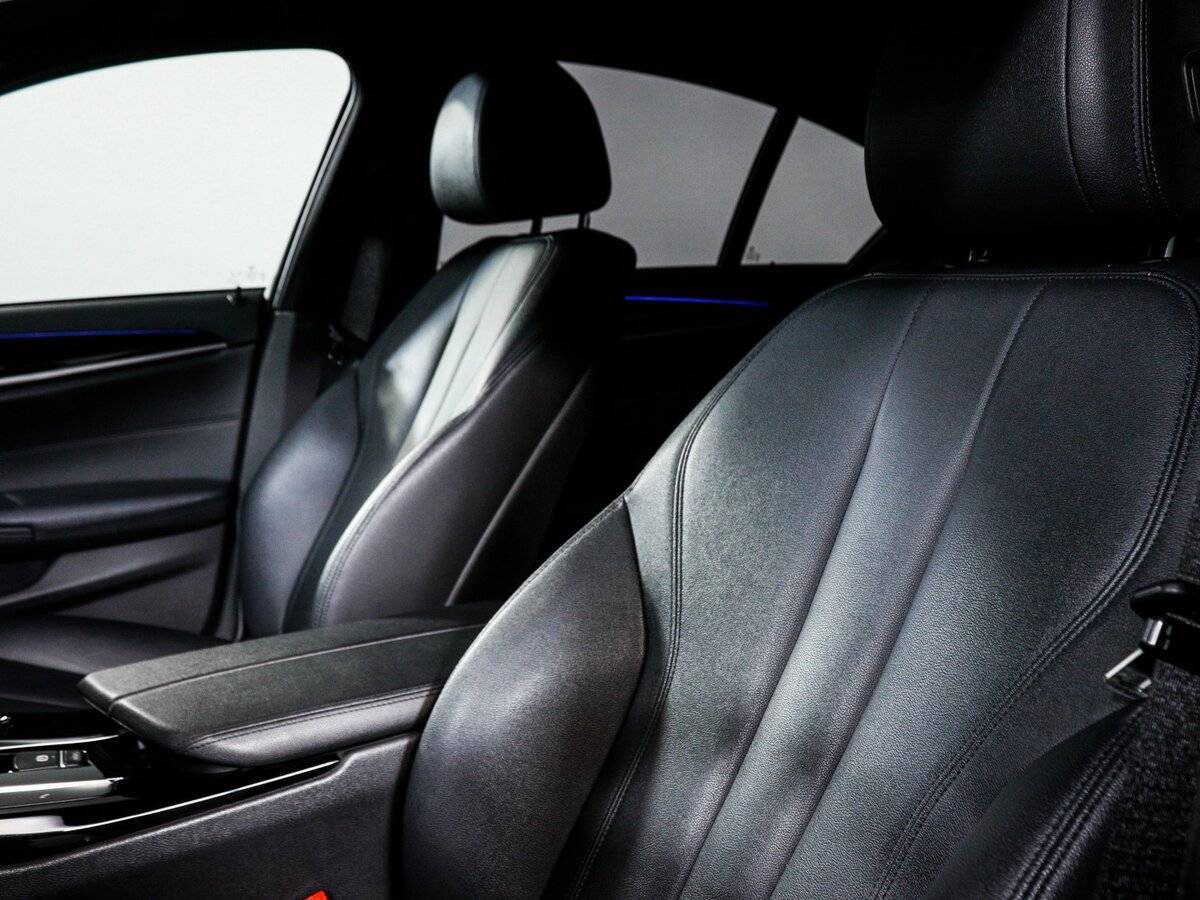 БМВ 5 серии б/у, 2018, Автоматическая. Фото: #16