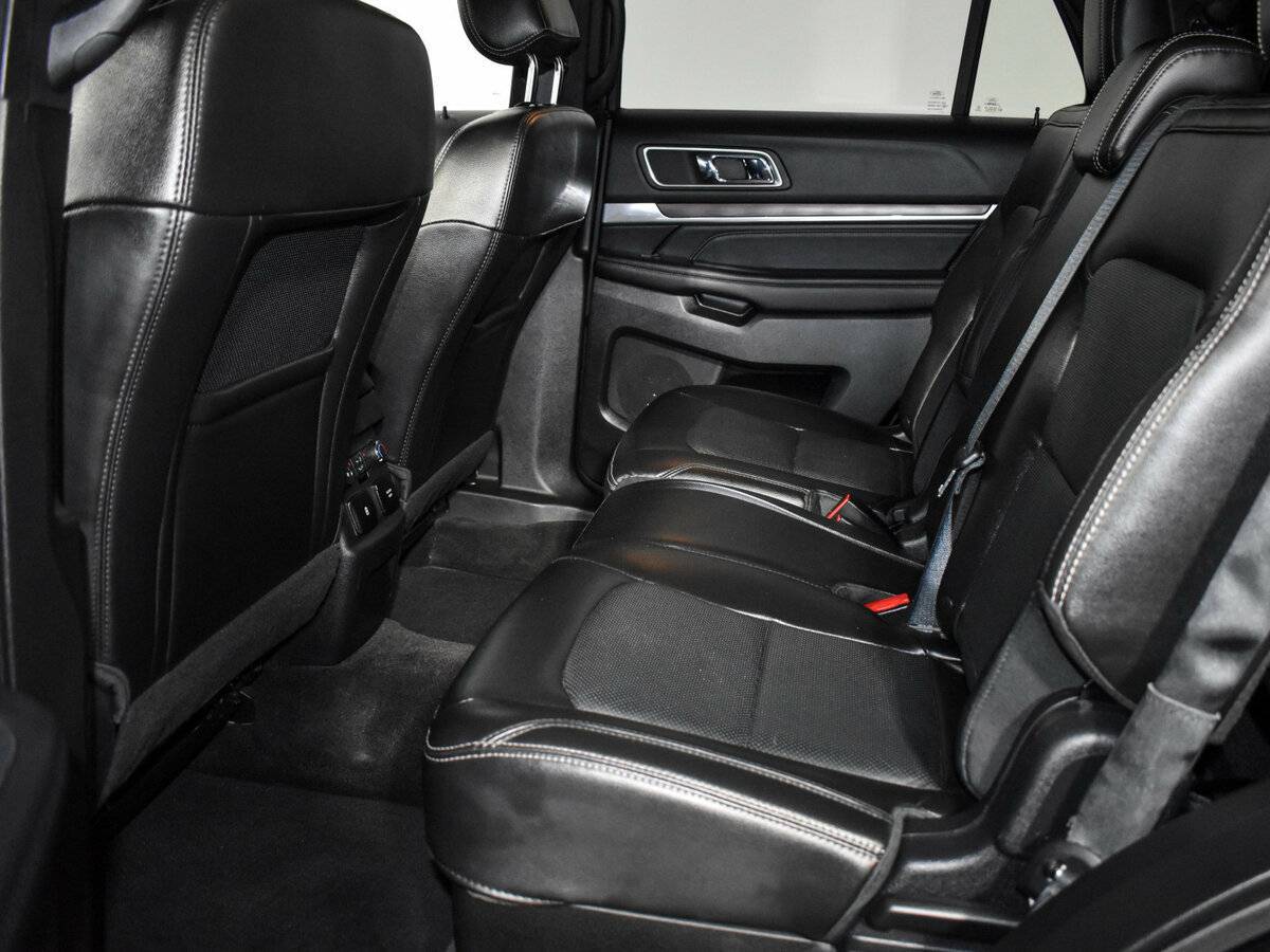 Ford Explorer б/у, 2016, Автоматическая. Фото: #11