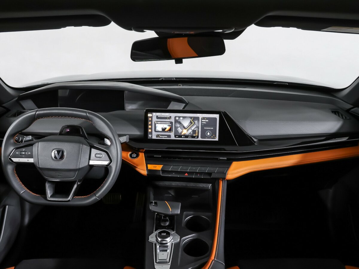 Чанган УНИ-В б/у, 2023, Роботизированная. Фото: #13