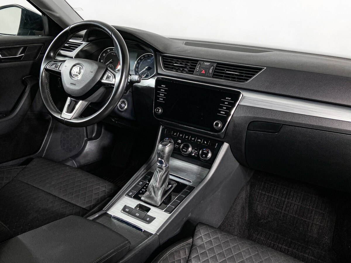 Skoda Superb б/у, 2020, Роботизированная. Фото: #6