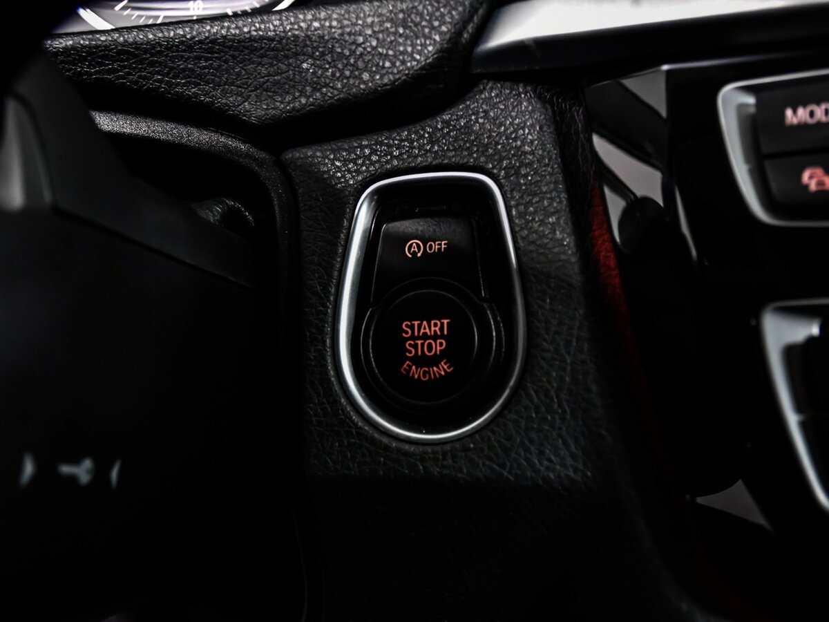 БМВ 3 серии б/у, 2017, Автоматическая. Фото: #13