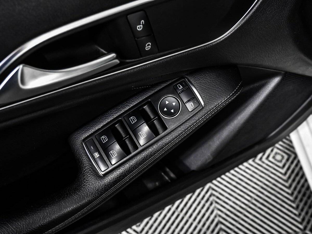 Mercedes-Benz A-Класс б/у, 2013, Роботизированная. Фото: #11