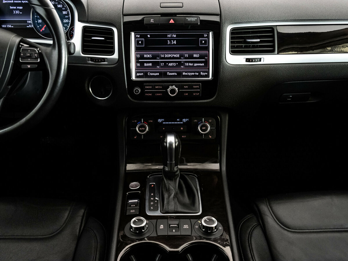 Volkswagen Touareg б/у, 2012, Автоматическая. Фото: #10