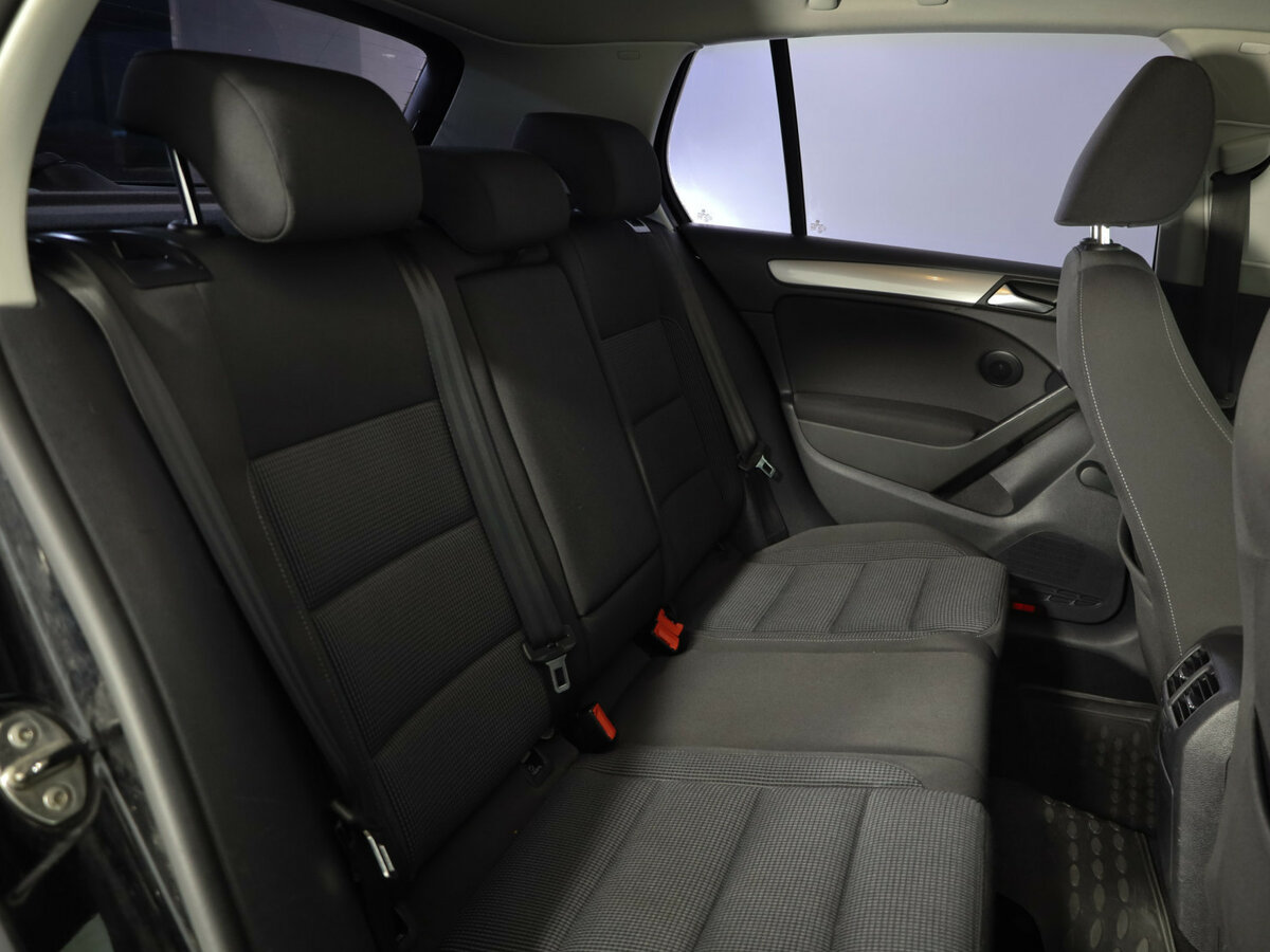 Volkswagen Golf б/у, 2012, Механическая. Фото: #16