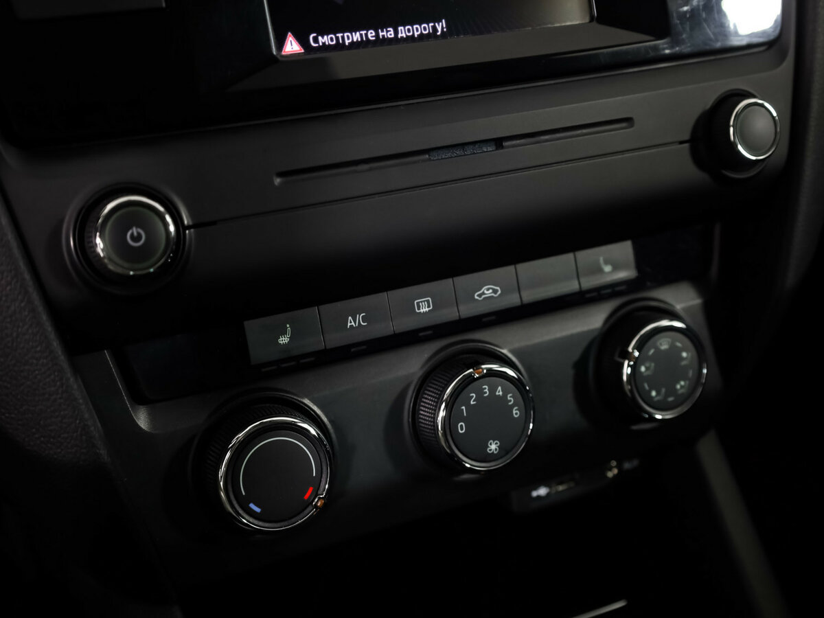 Шкода Октавия б/у, 2015, Роботизированная. Фото: #15