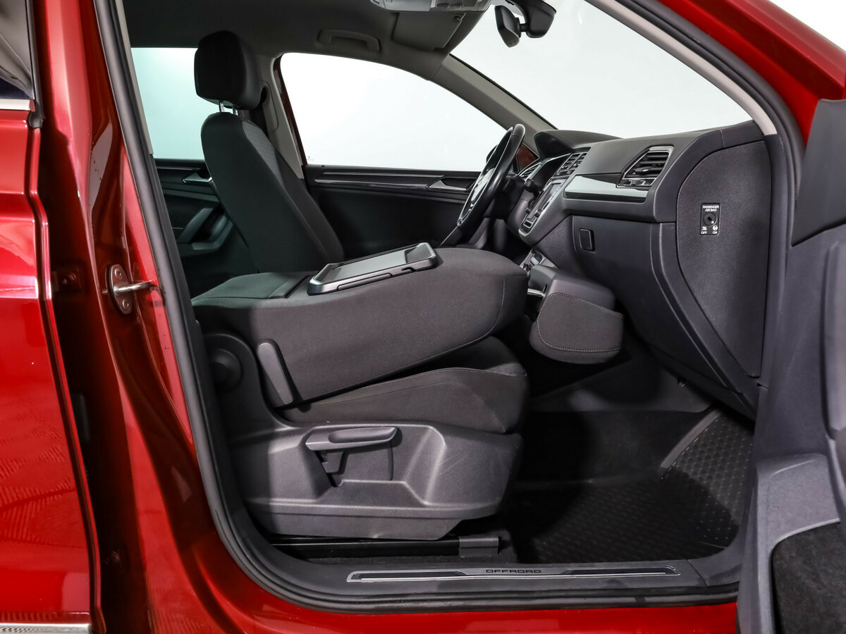 Volkswagen Tiguan б/у, 2017, Роботизированная. Фото: #21