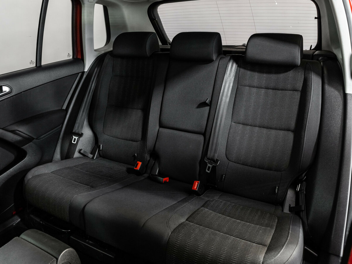 Volkswagen Tiguan б/у, 2012, Механическая. Фото: #14