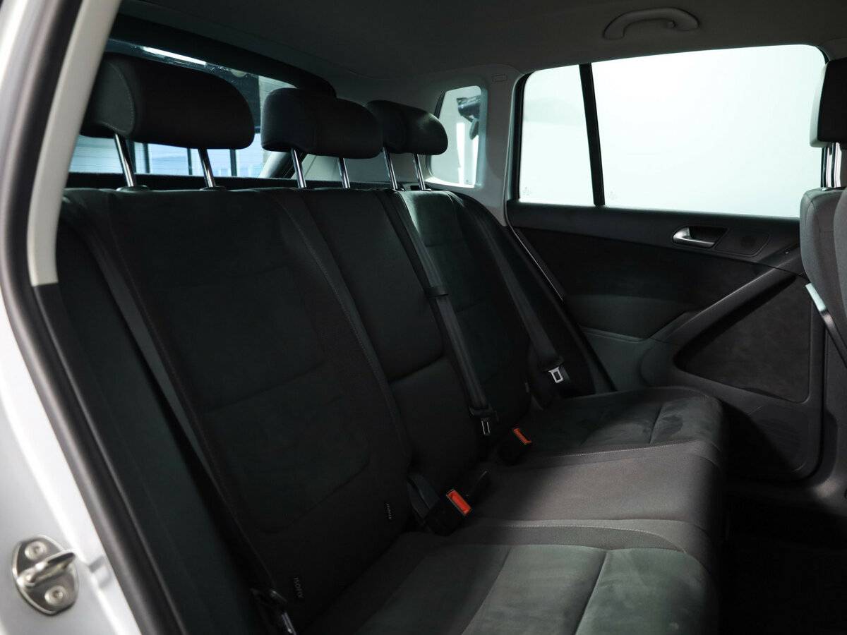 Volkswagen Tiguan б/у, 2016, Автоматическая. Фото: #12