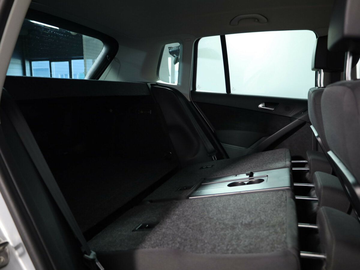 Volkswagen Tiguan б/у, 2016, Автоматическая. Фото: #16