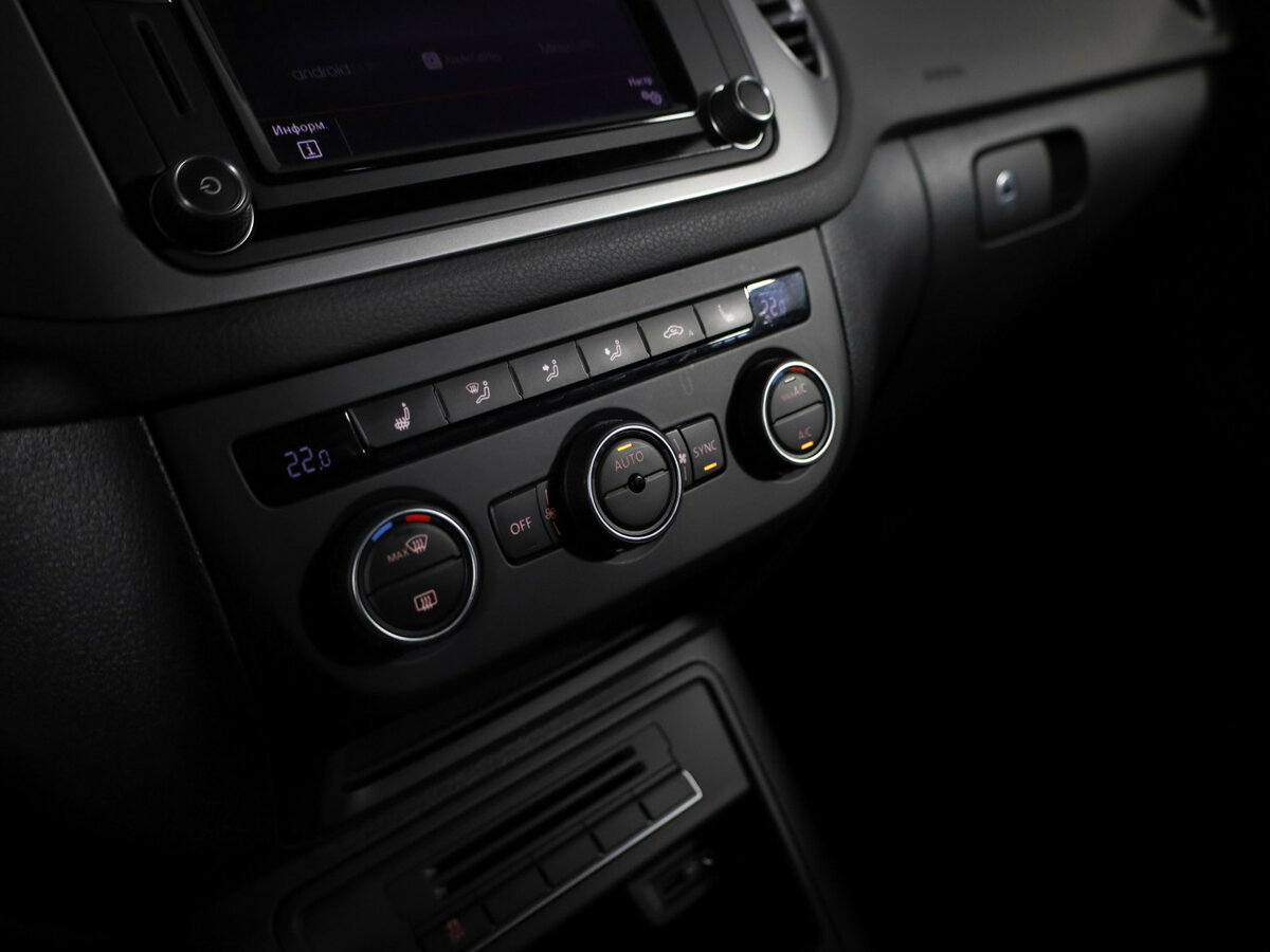 Volkswagen Tiguan б/у, 2016, Автоматическая. Фото: #21