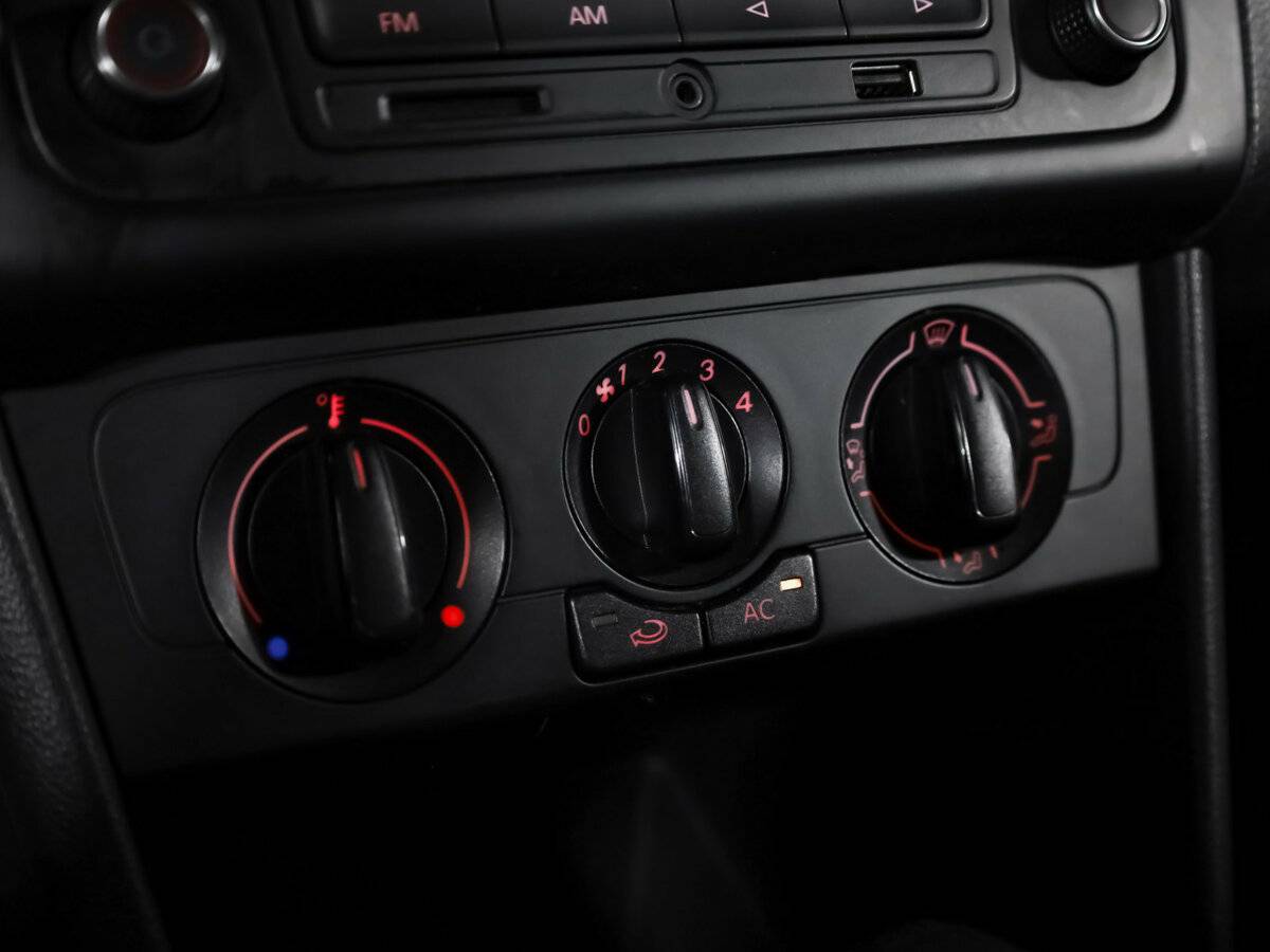 Фольксваген Поло б/у, 2013, Автоматическая. Фото: #11