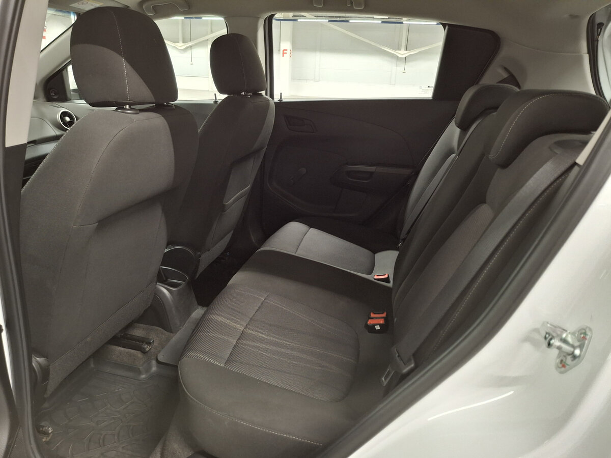 Шевроле Авео б/у, 2015, Автоматическая. Фото: #10