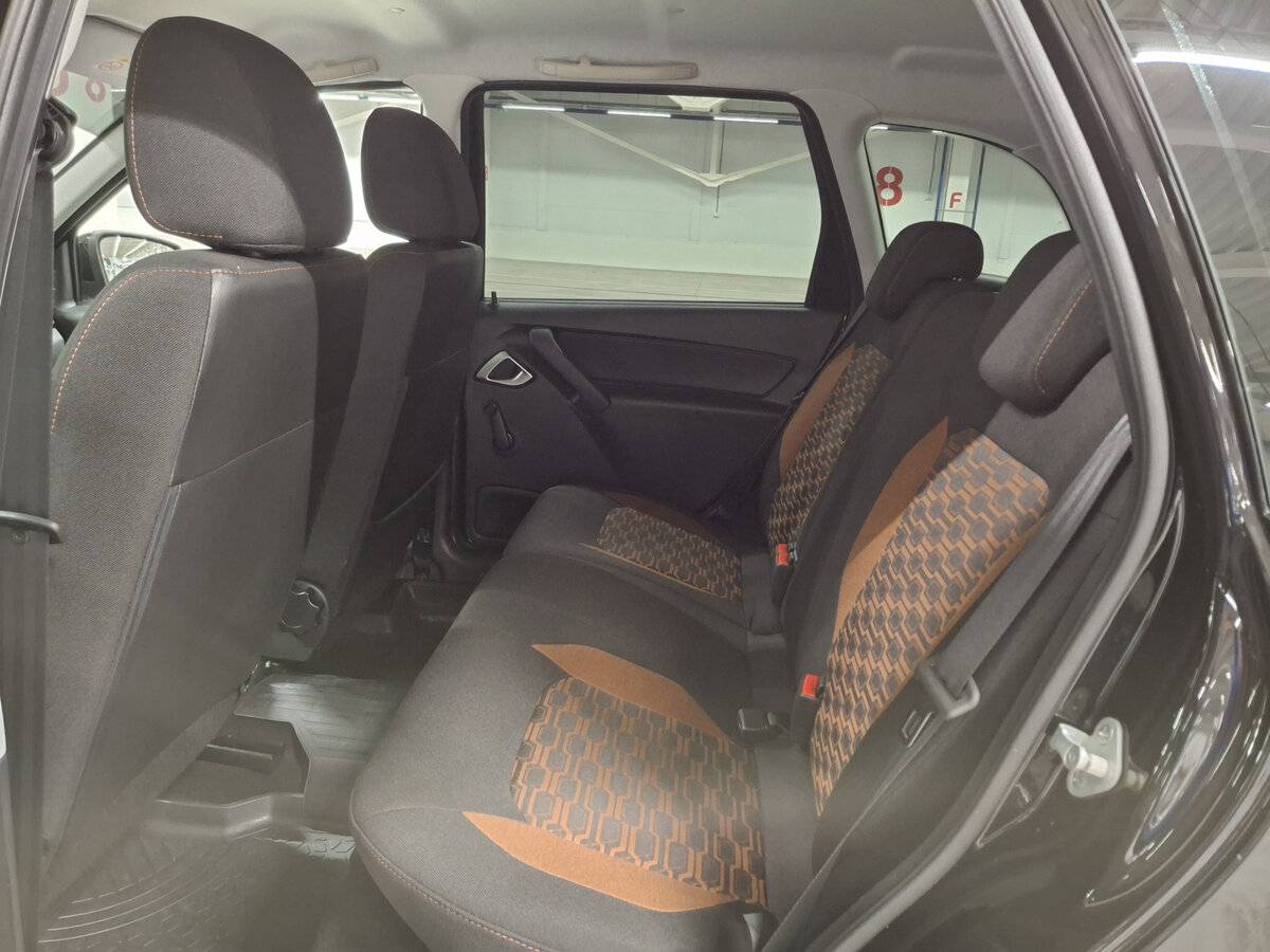 Лада (ВАЗ) Гранта б/у, 2023, Механическая. Фото: #11