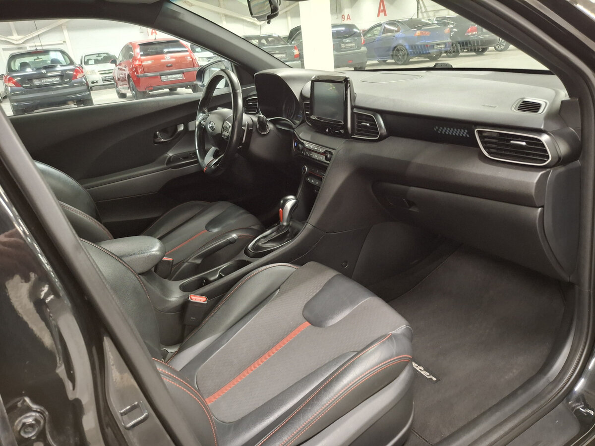 Hyundai Veloster б/у, 2019, Роботизированная. Фото: #10