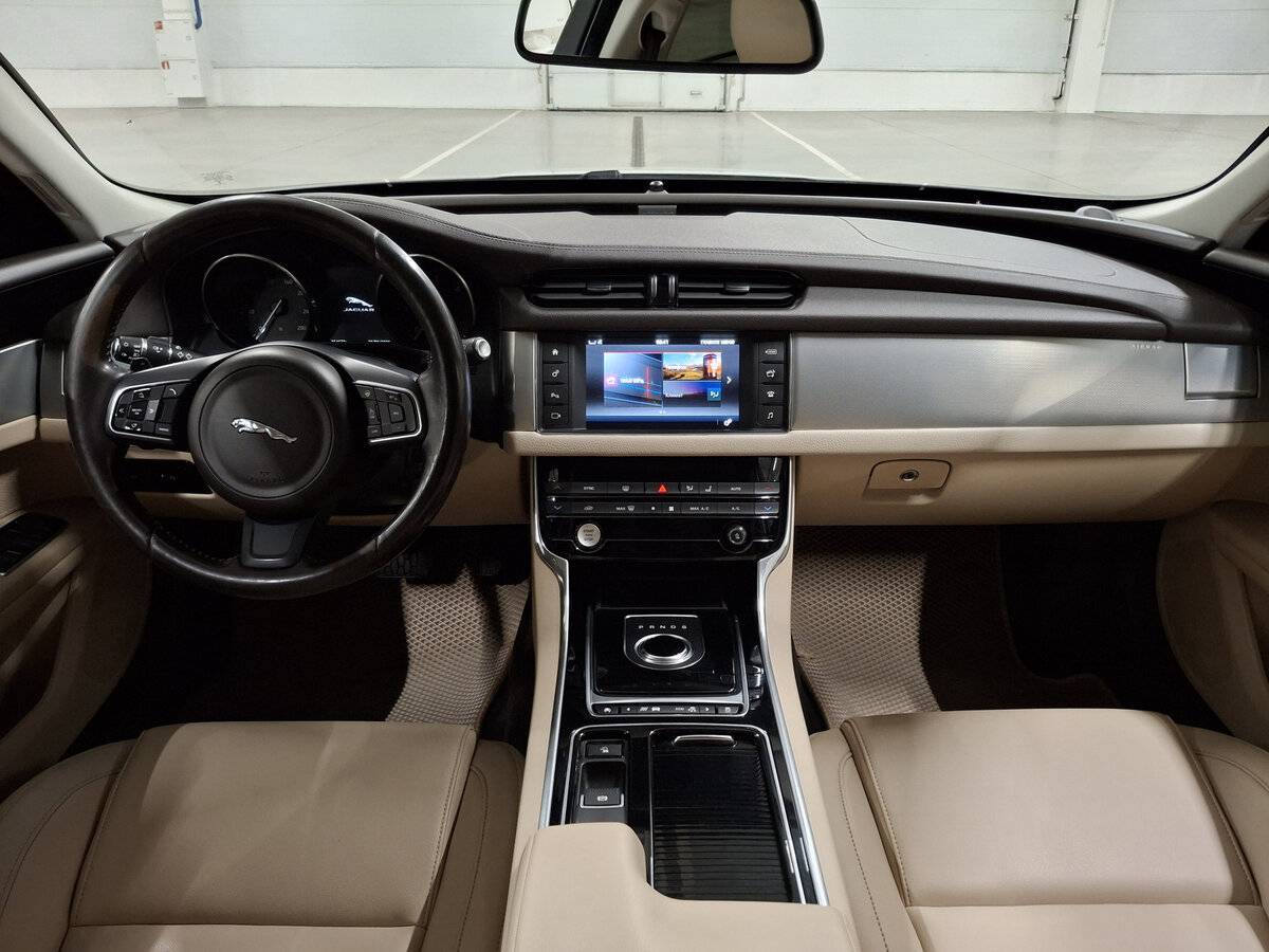 Jaguar XF б/у, 2016, Автоматическая. Фото: #13