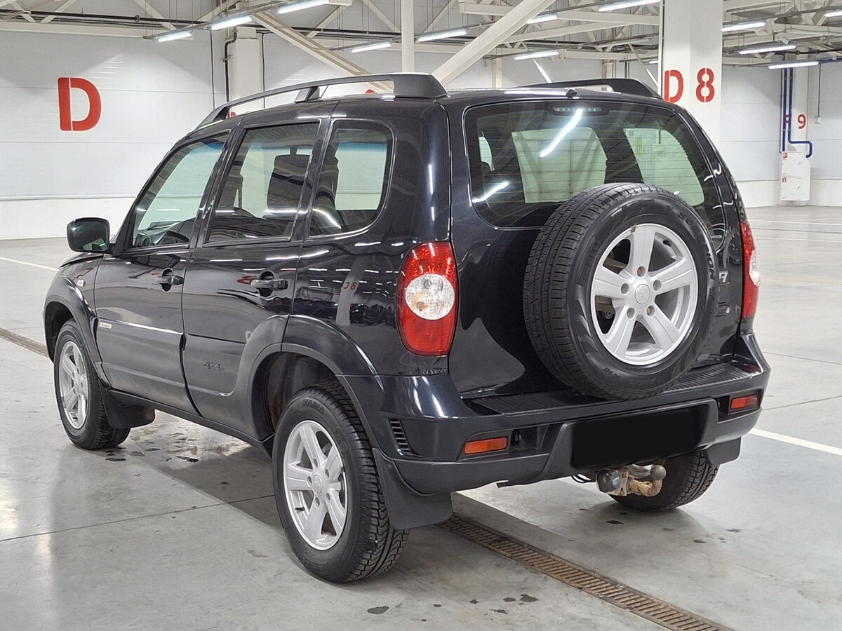 Chevrolet Niva б/у, 2017, Механическая. Фото: #6