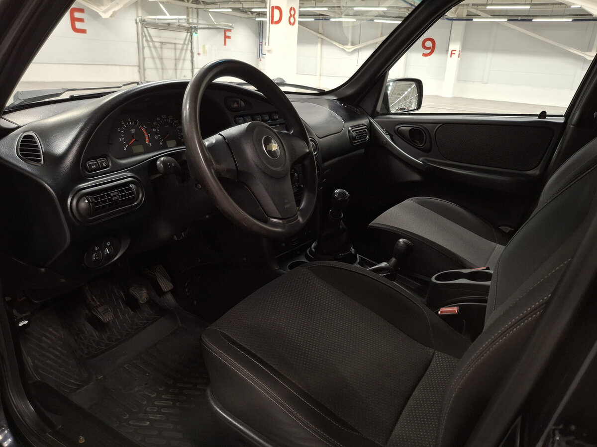 Chevrolet Niva б/у, 2017, Механическая. Фото: #15