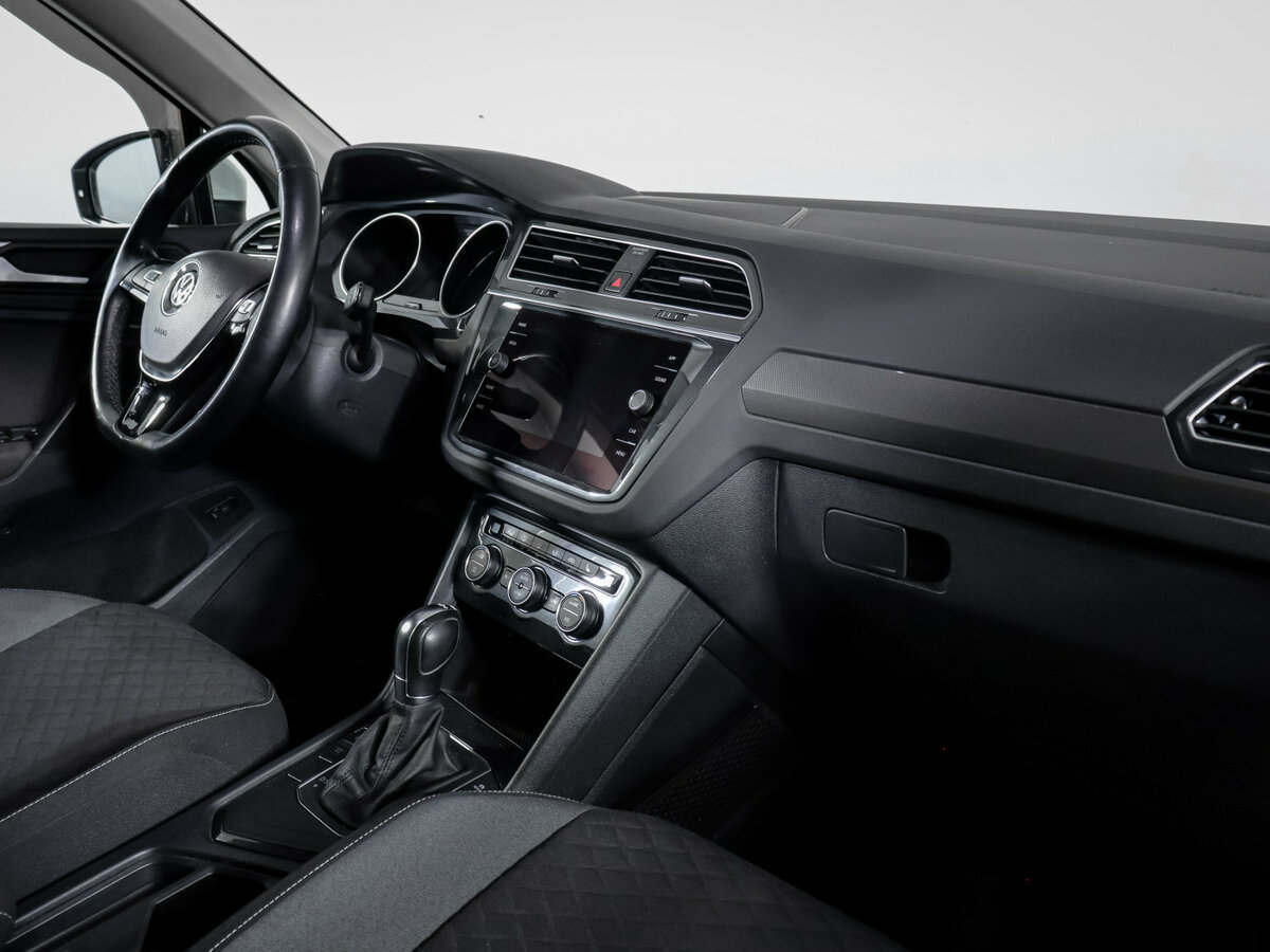 Volkswagen Tiguan б/у, 2018, Роботизированная. Фото: #8