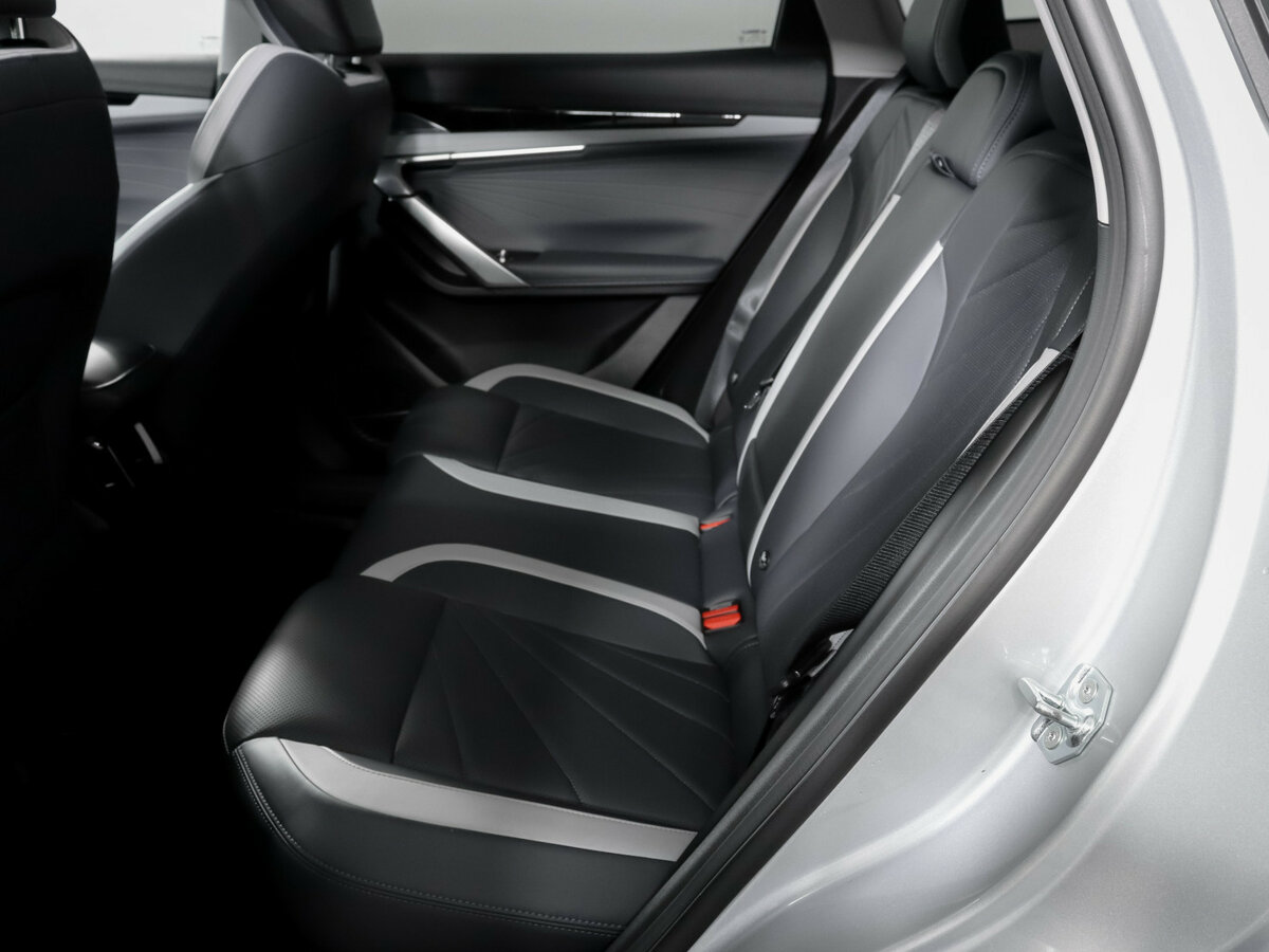 Джили Атлас б/у, 2023, Роботизированная. Фото: #9