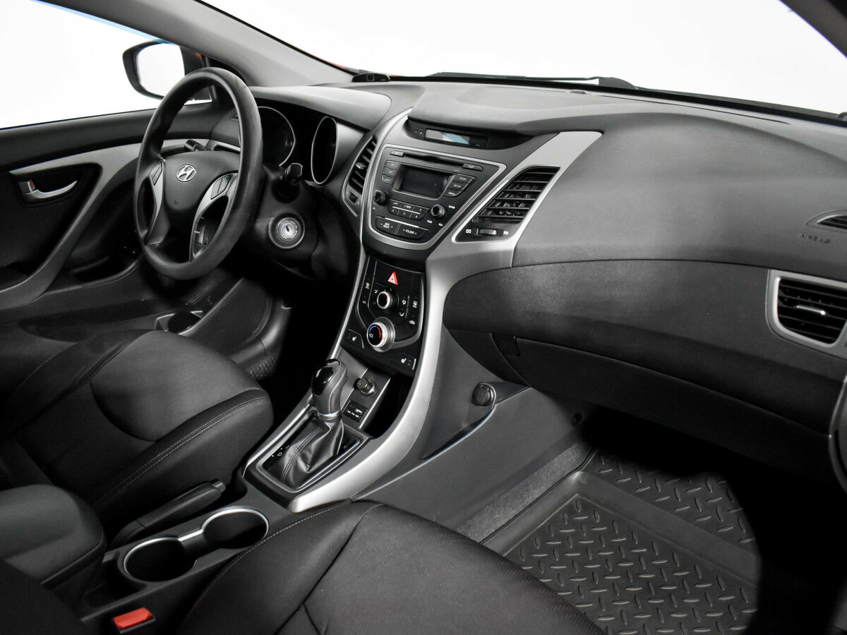 Hyundai Elantra б/у, 2015, Автоматическая. Фото: #11