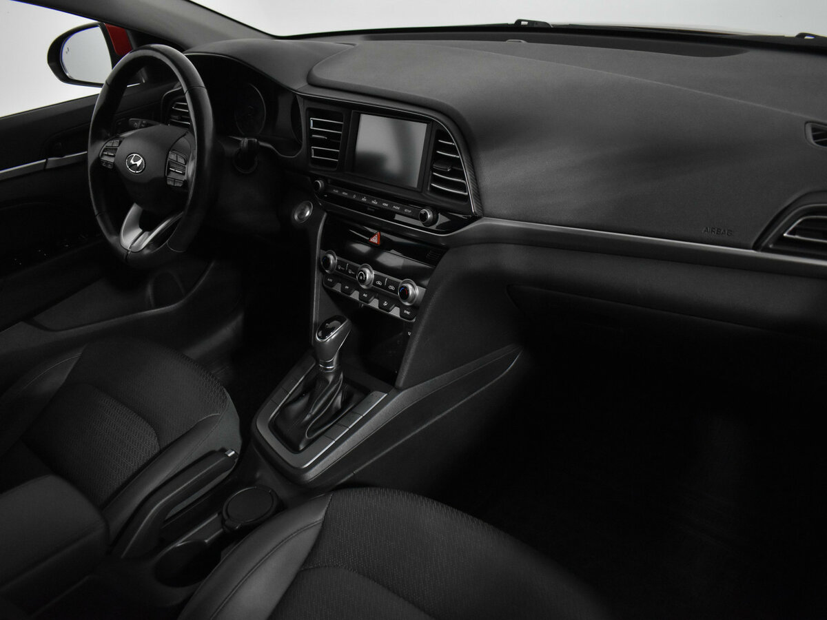 Hyundai Elantra б/у, 2019, Автоматическая. Фото: #8