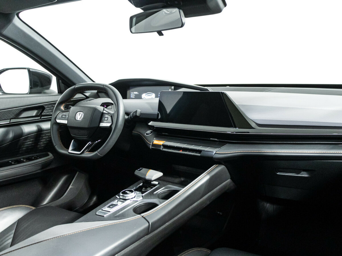 Чанган УНИ-В б/у, 2023, Роботизированная. Фото: #8