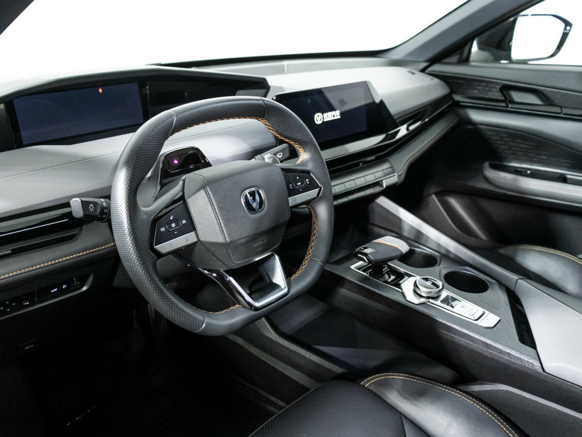 Чанган УНИ-В б/у, 2023, Роботизированная. Фото: #10