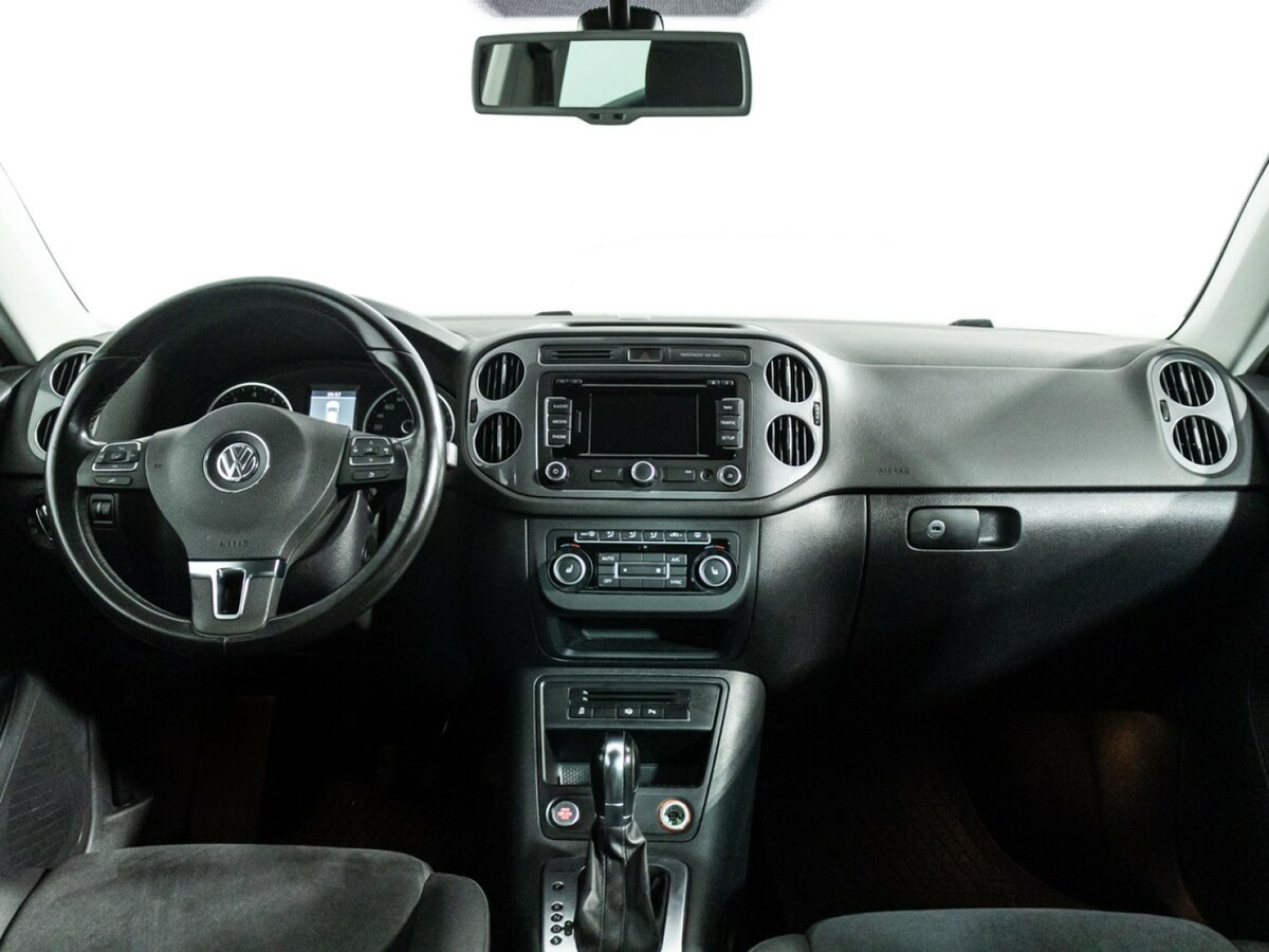 Volkswagen Tiguan б/у, 2012, Автоматическая. Фото: #12