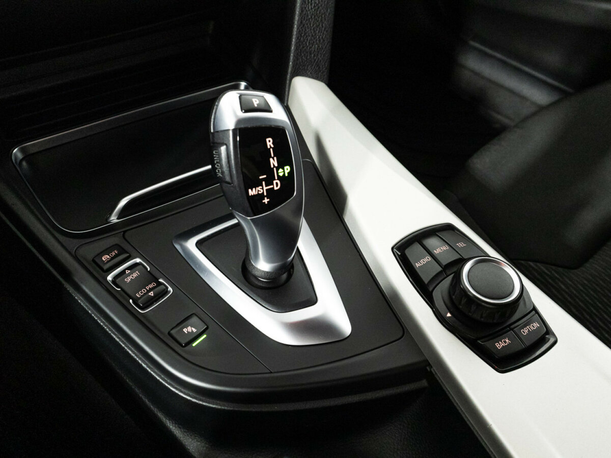 БМВ 3 серии б/у, 2017, Автоматическая. Фото: #16