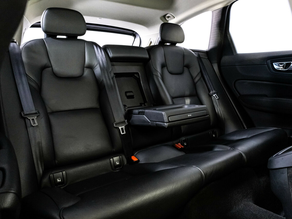 Вольво ИксЦ60 б/у, 2019, Автоматическая. Фото: #17