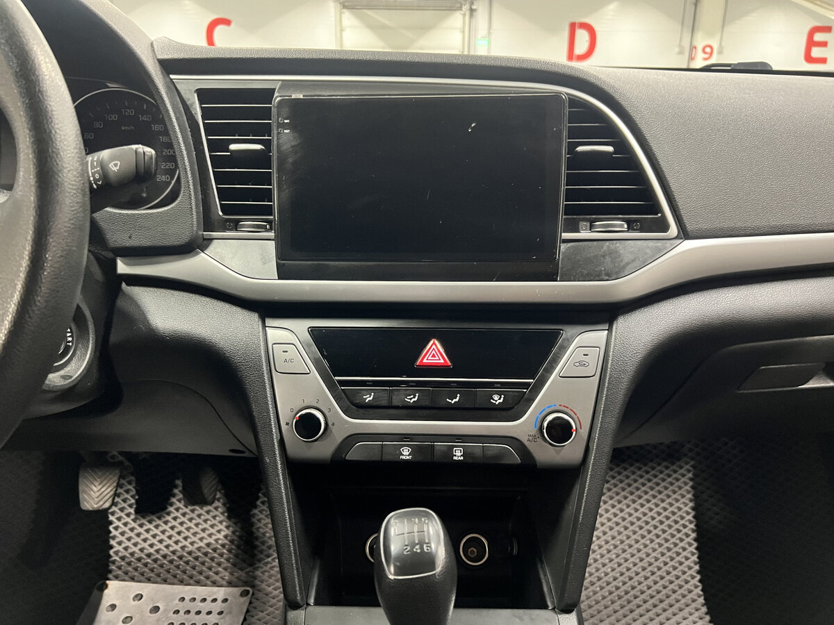 Hyundai Elantra б/у, 2016, Механическая. Фото: #14