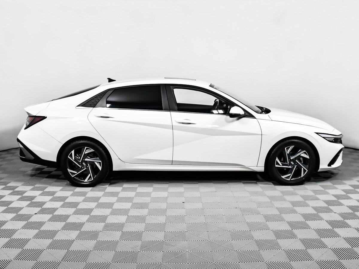 Hyundai Elantra б/у, 2023, Вариатор. Фото: #3