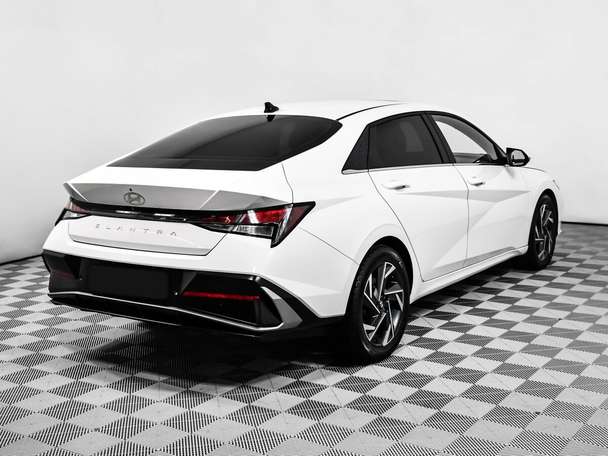 Hyundai Elantra б/у, 2023, Вариатор. Фото: #4