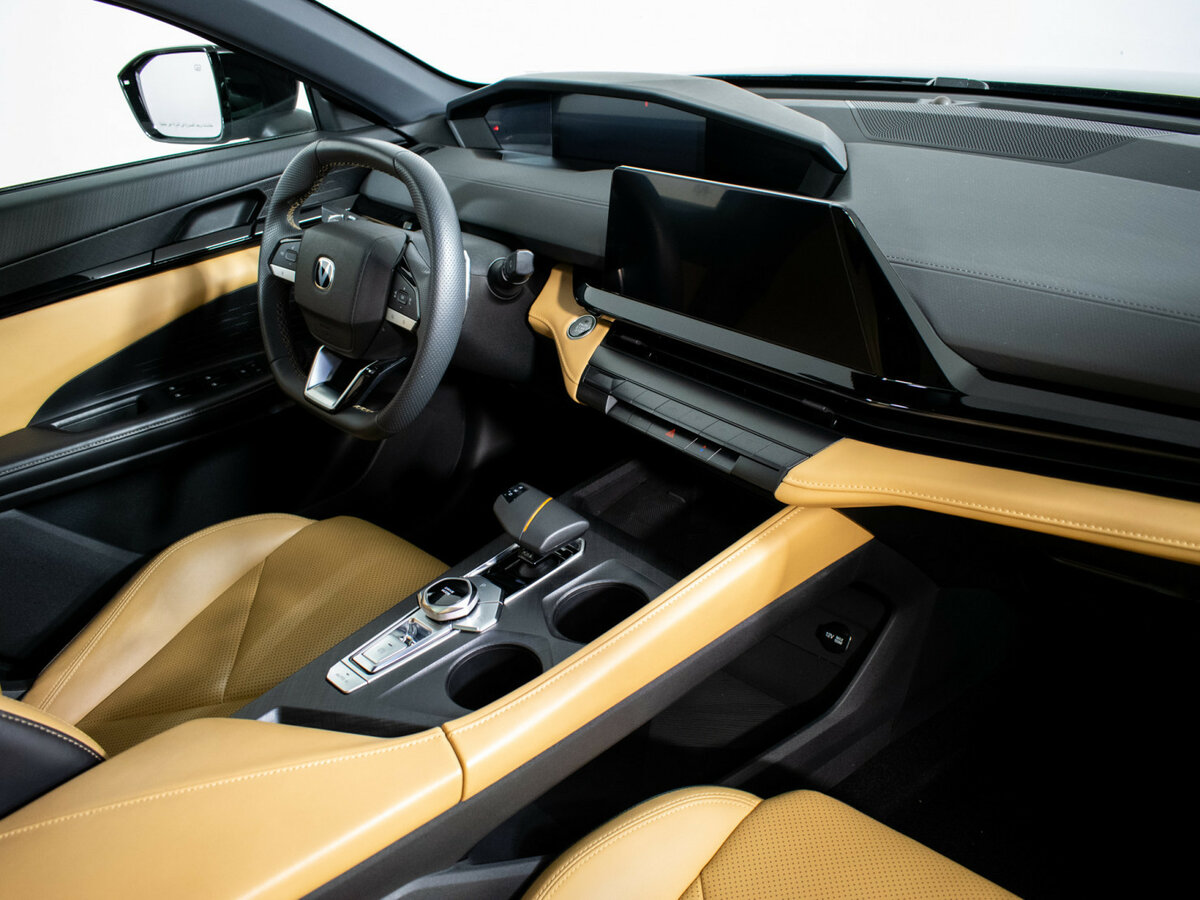 Чанган УНИ-В б/у, 2022, Роботизированная. Фото: #7