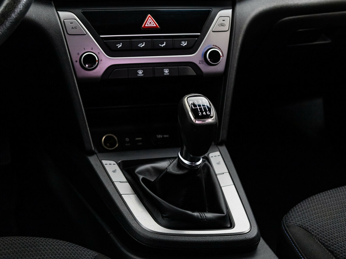 Hyundai Elantra б/у, 2016, Механическая. Фото: #9