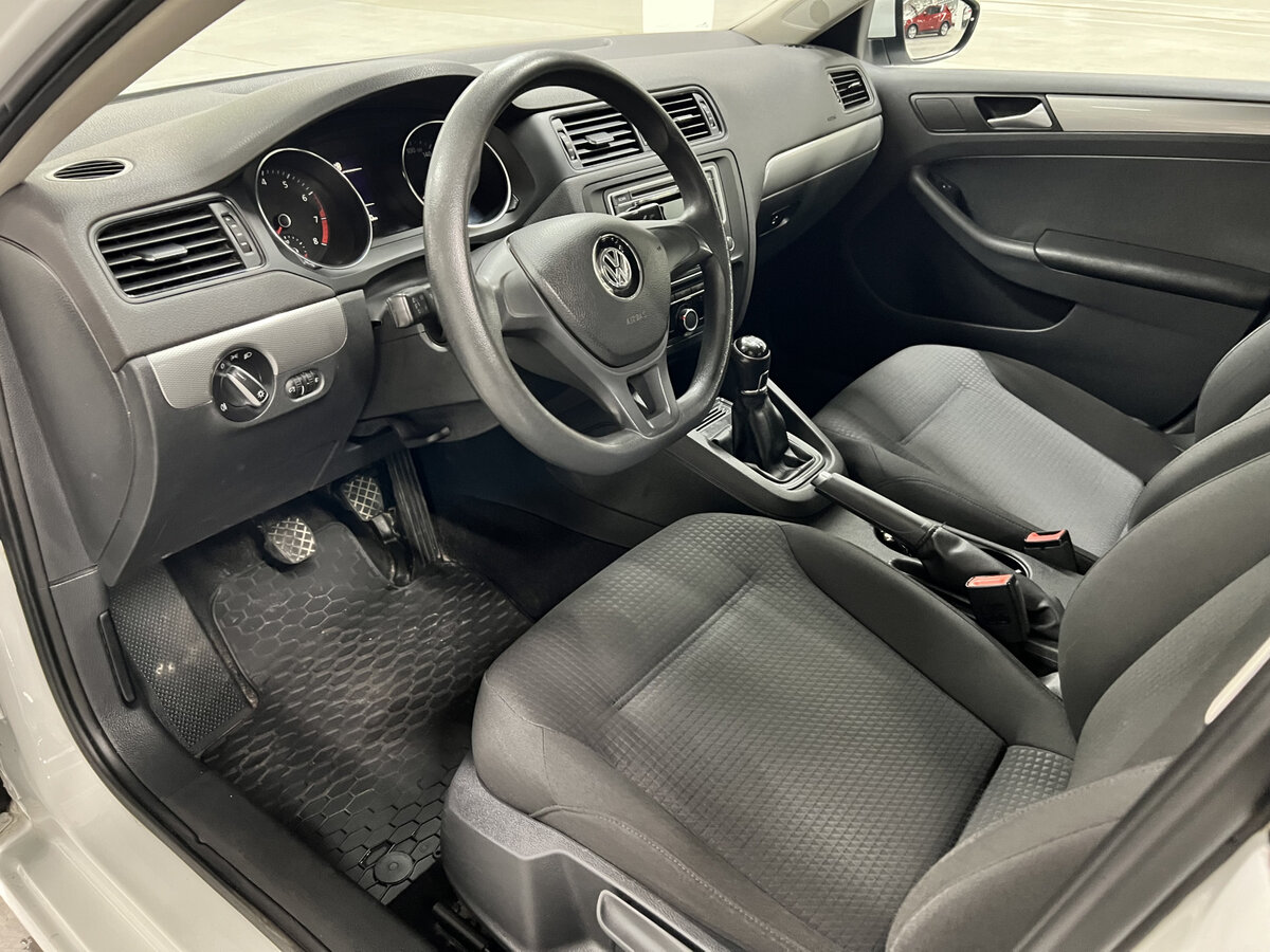 Volkswagen Jetta б/у, 2016, Автоматическая. Фото: #15