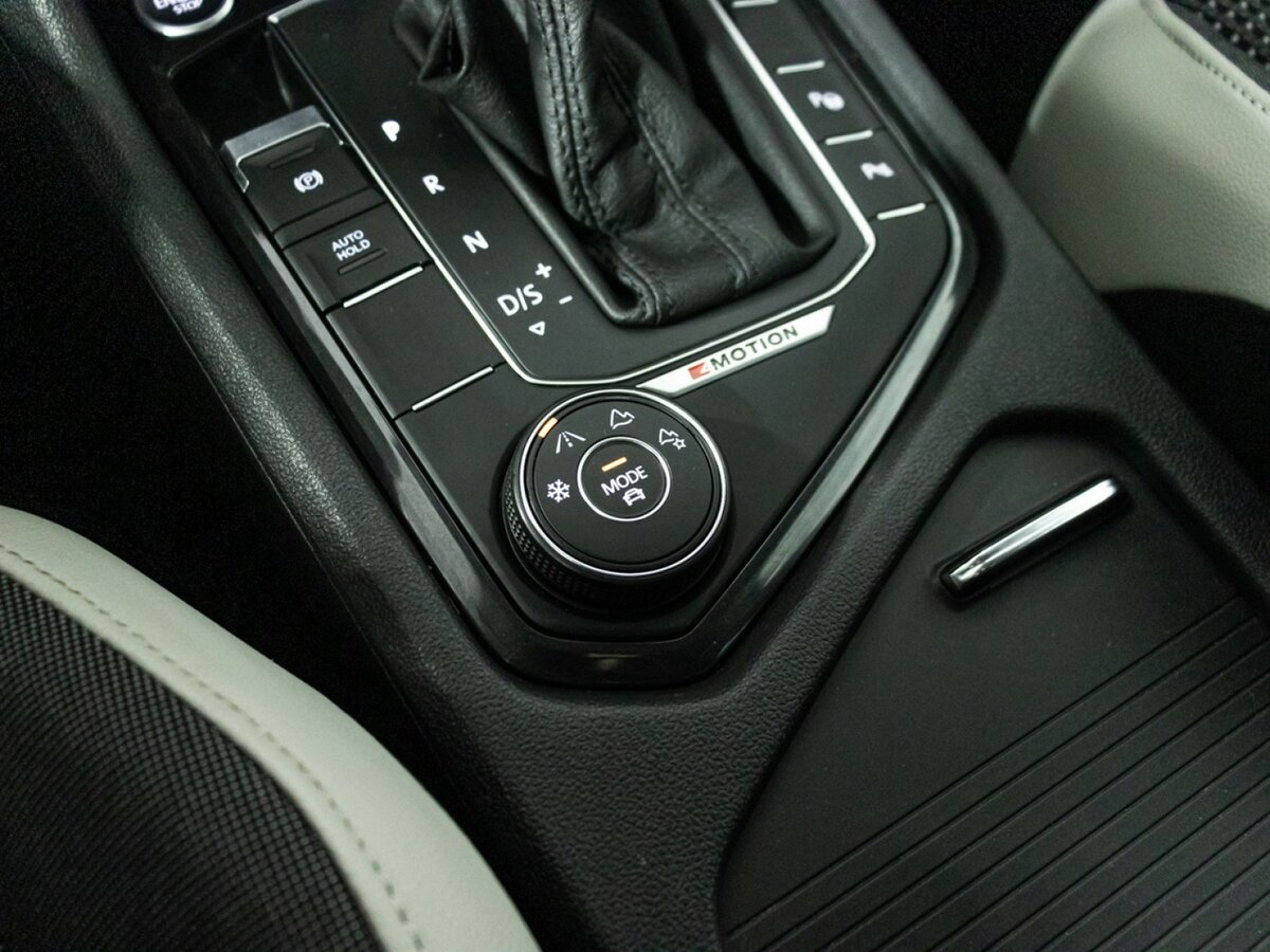 Volkswagen Tiguan б/у, 2019, Роботизированная. Фото: #15