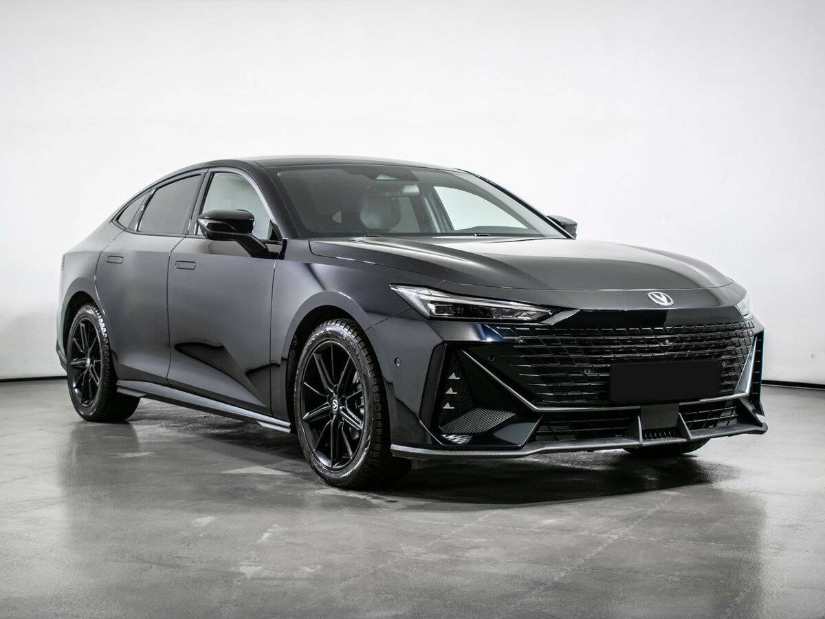 Чанган УНИ-В б/у, 2023, Роботизированная. Фото: #2