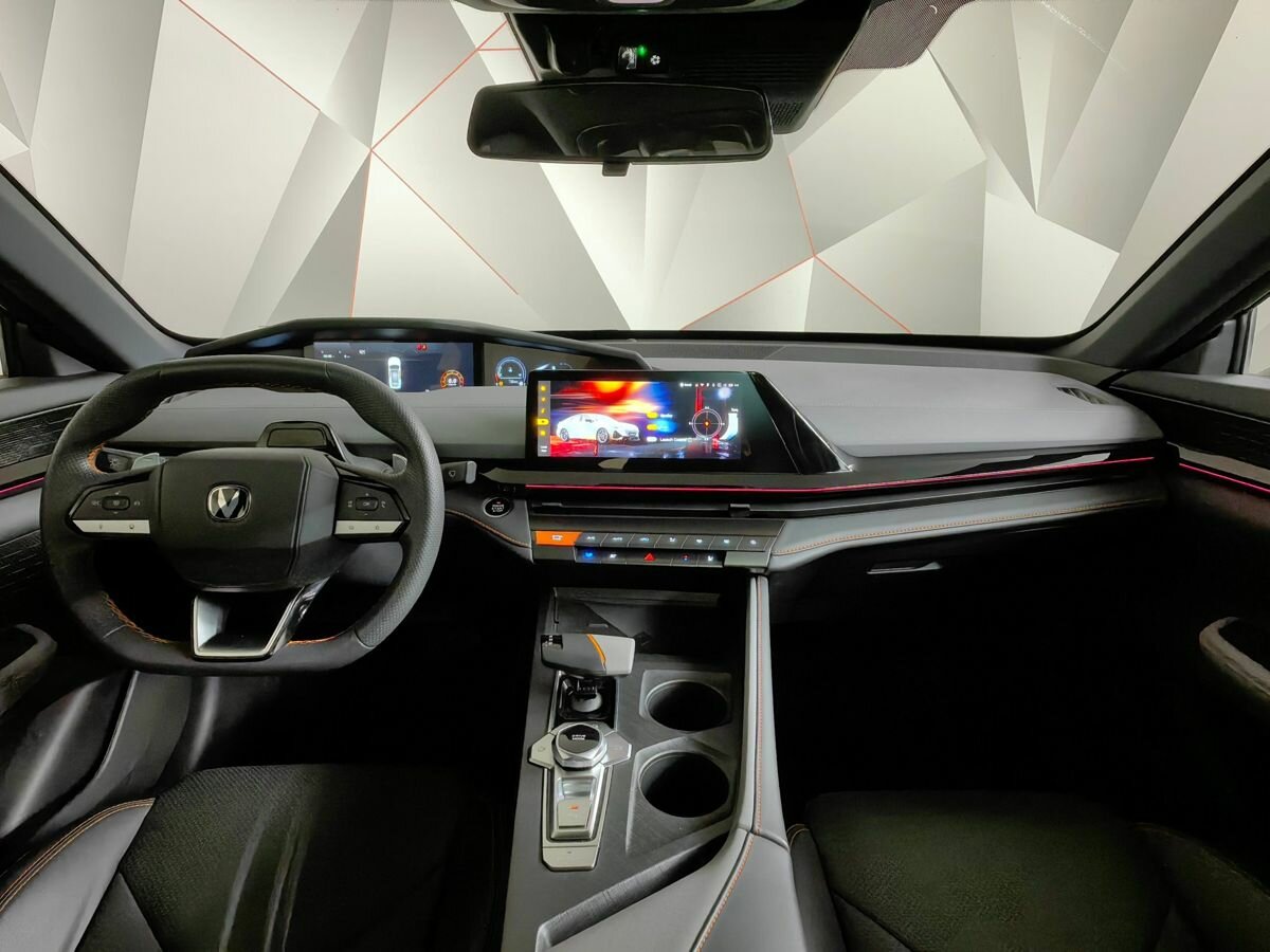 Чанган УНИ-В б/у, 2023, Роботизированная. Фото: #9