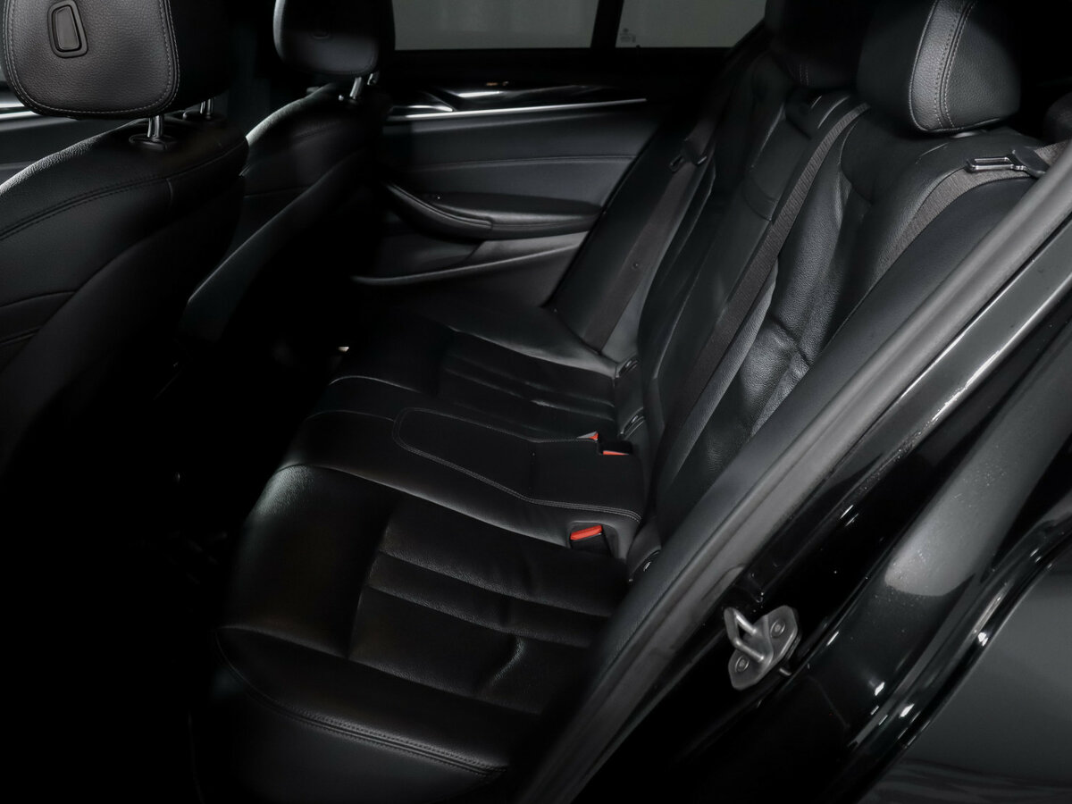 БМВ 5 серии б/у, 2019, Автоматическая. Фото: #9