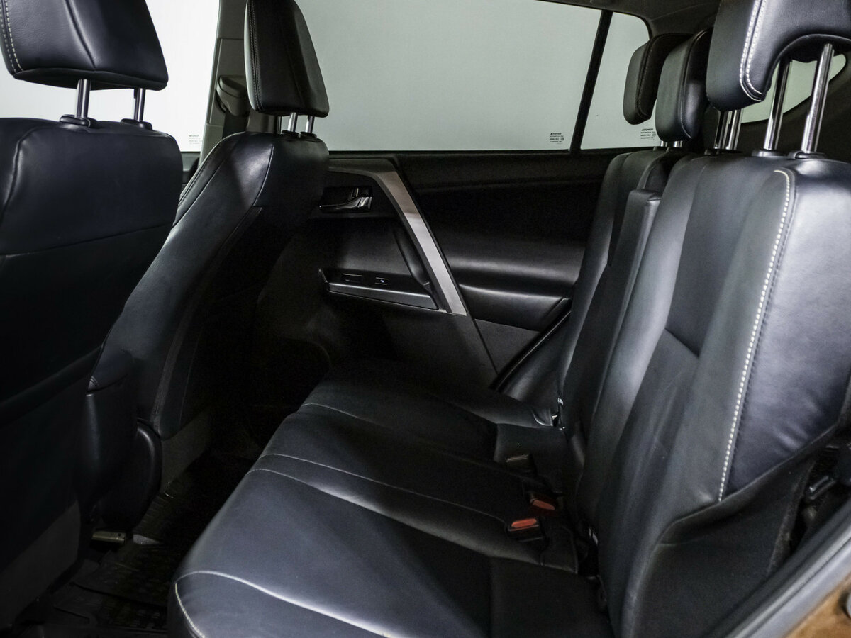 Тойота Рав4 б/у, 2017, Автоматическая. Фото: #10