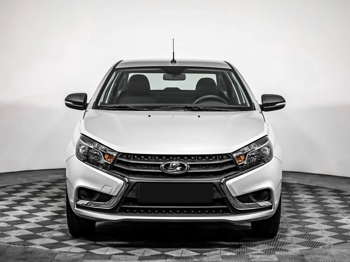 Лада (ВАЗ) Веста б/у, 2018, Механическая. Фото: #1