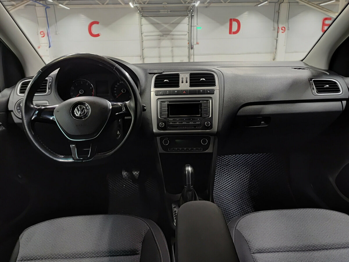 Фольксваген Поло б/у, 2016, Роботизированная. Фото: #12
