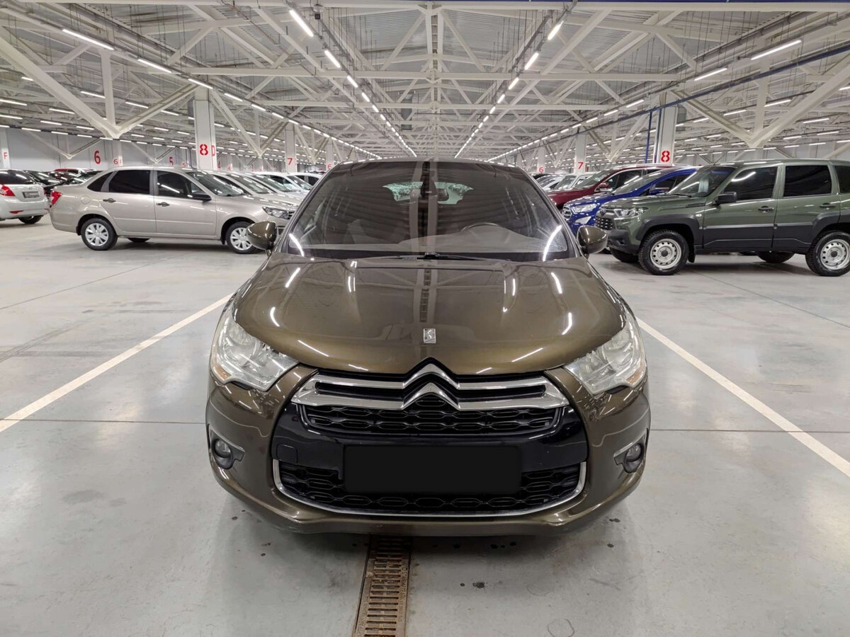 Ситроен ДС4 б/у, 2012, Механическая. Фото: #1